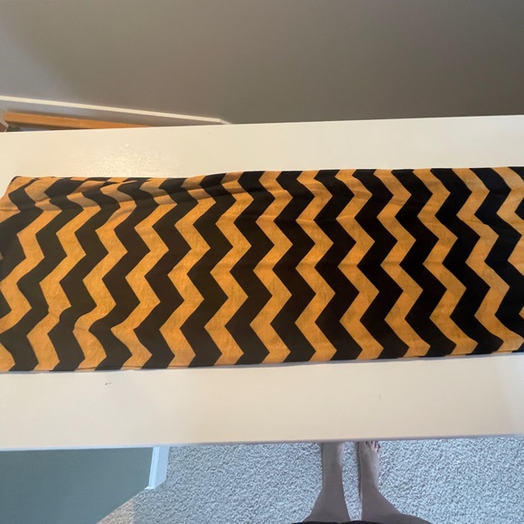 Women's Black and Gold Infinity Scarf - Picture 2 of 8